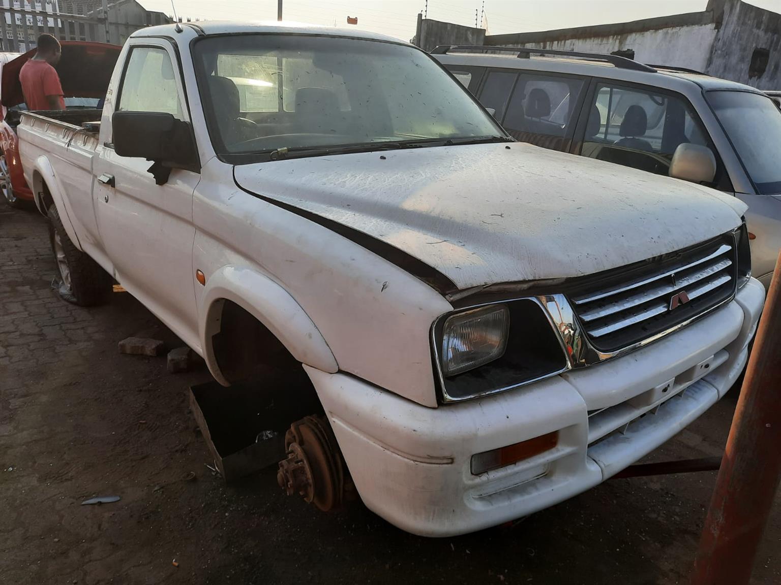 2002 Mitsubishi Colt 2.4i 2wd – Stripping for Spares. 2002 Mitsubishi Colt 2.4i 2wd – Stripping for Spares.