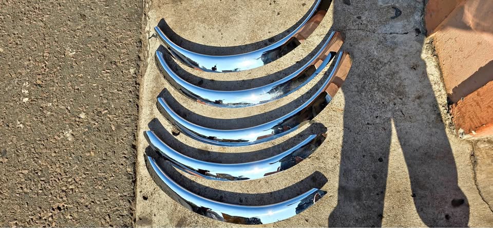 Universal Metal Chrome Arches