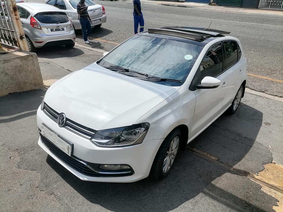 2018 Volkswagen TSI 1.2 Comfortline Sunroof with a Nice interior