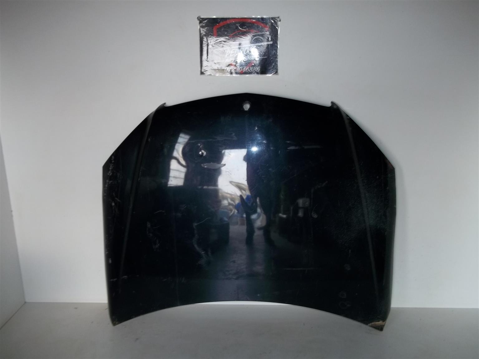 Mercedes C class Preface Bonnet W204 - Private Seller Mercedes C class Preface Bonnet W204 - Private Seller