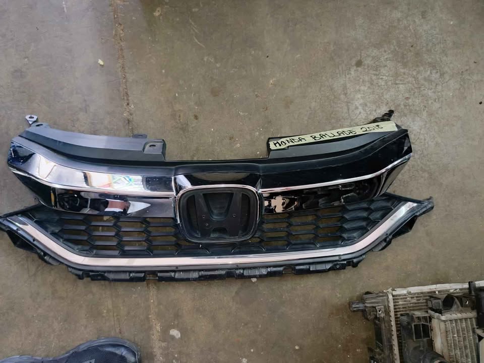 2018 HONDA BALLADE GRILL - Private Seller 2018 HONDA BALLADE GRILL - Private Seller