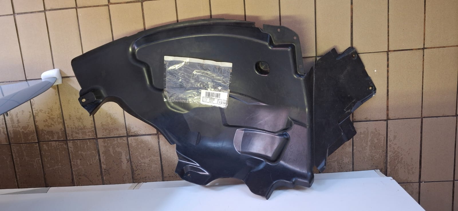 2018 MERCEDES BENZ E43 AMG  FENDER LINER FRONT LEFT AVAILABLE FOR SALE - Private Seller