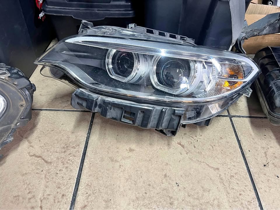 BMW 2 series F22 headlight left side - Private Seller BMW 2 series F22 headlight left side - Private Seller