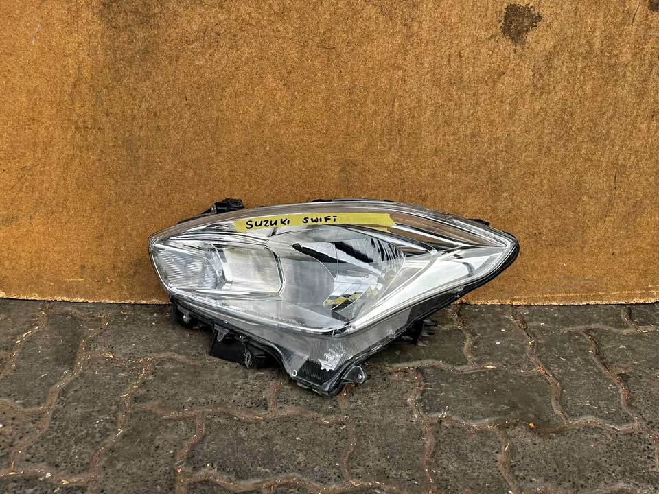 Suzuki Swifts Headlight - Private Seller Suzuki Swifts Headlight - Private Seller