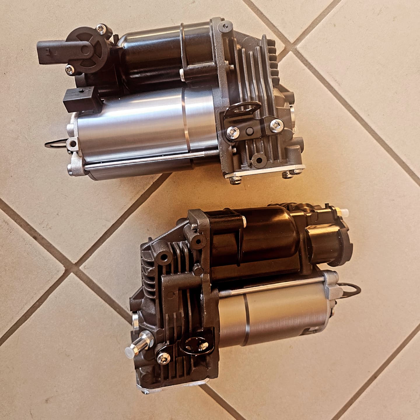 Mercedes Benz New Air Suspension Pumps - Private Seller
