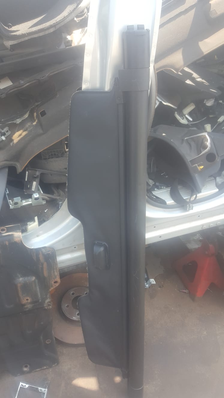 2011 Range Rover Sport 3.0l V6 HSE Lux Parcel Tray Cover for sale - Private Seller 2011 Range Rover Sport 3.0l V6 HSE Lux Parcel Tray Cover for sale - Private Seller