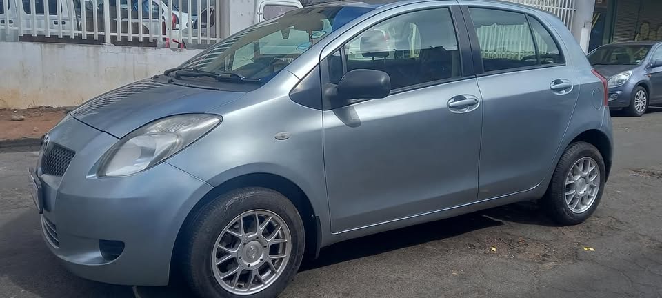 2007 TOYOTA YARIS 1.3 MANUAL, GREY COLOUR, 95000KM