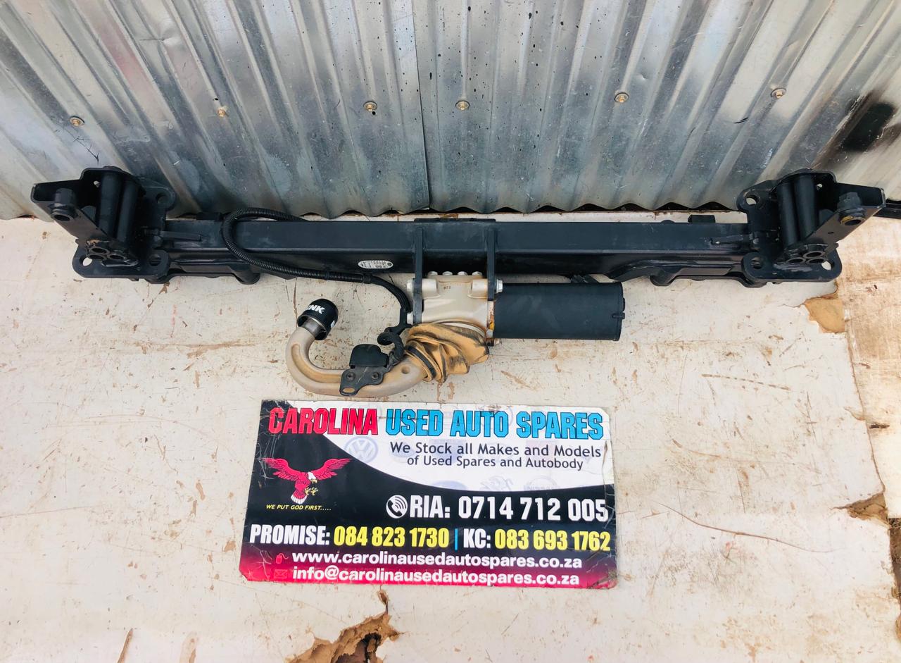 Land Rover Defender 110 towbar with wiring - Private Seller Land Rover Defender 110 towbar with wiring - Private Seller