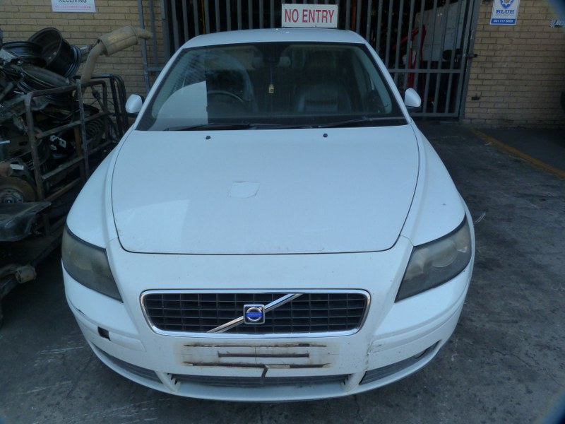 Volvo S40 T5 2.5 Manual B5254T3 White - 2004 SPARESBOYZ STRIPPING FOR SPARES. - Private Seller Volvo S40 T5 2.5 Manual B5254T3 White - 2004 SPARESBOYZ STRIPPING FOR SPARES. - Private Seller