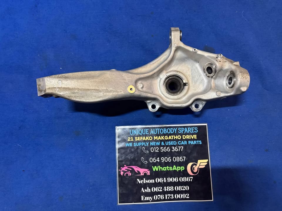 Range Rover Vogue Left Front Control Arm - Private Seller Range Rover Vogue Left Front Control Arm - Private Seller