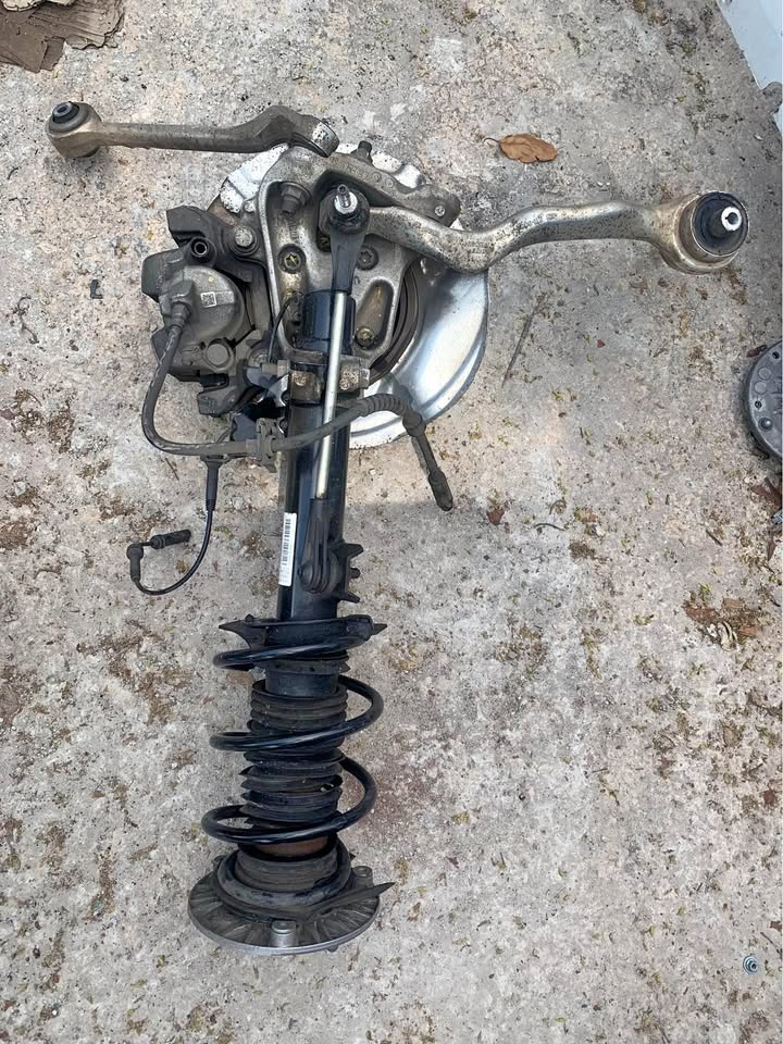 BMW F30 shocks - Private Seller