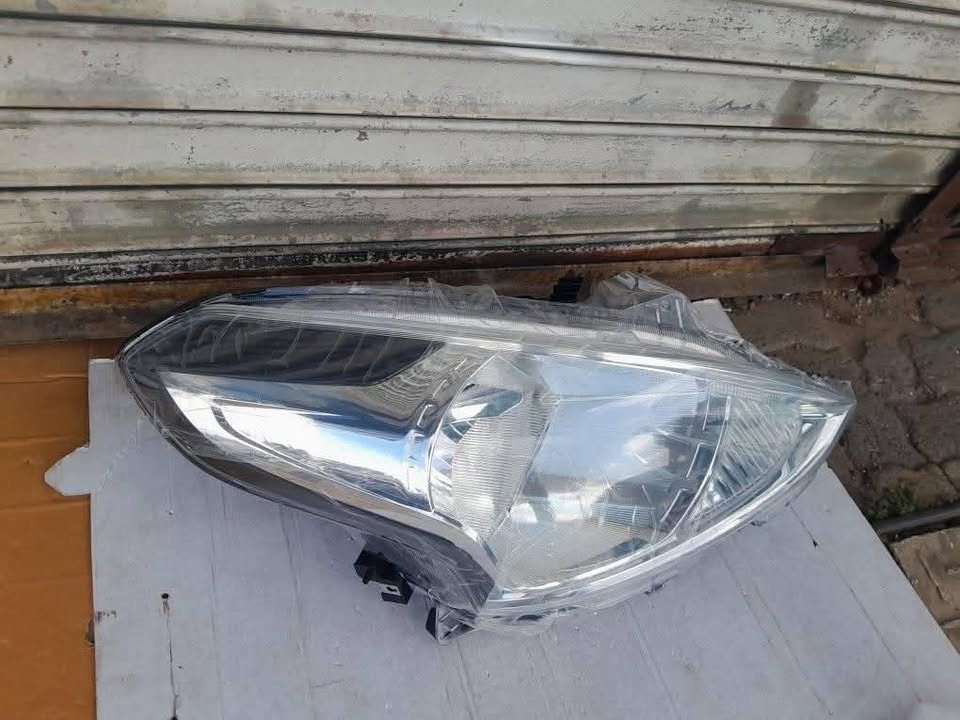 2017-2024 NISSAN ALMERA RIGHT SIDE HEADLIGHT FOR SALE