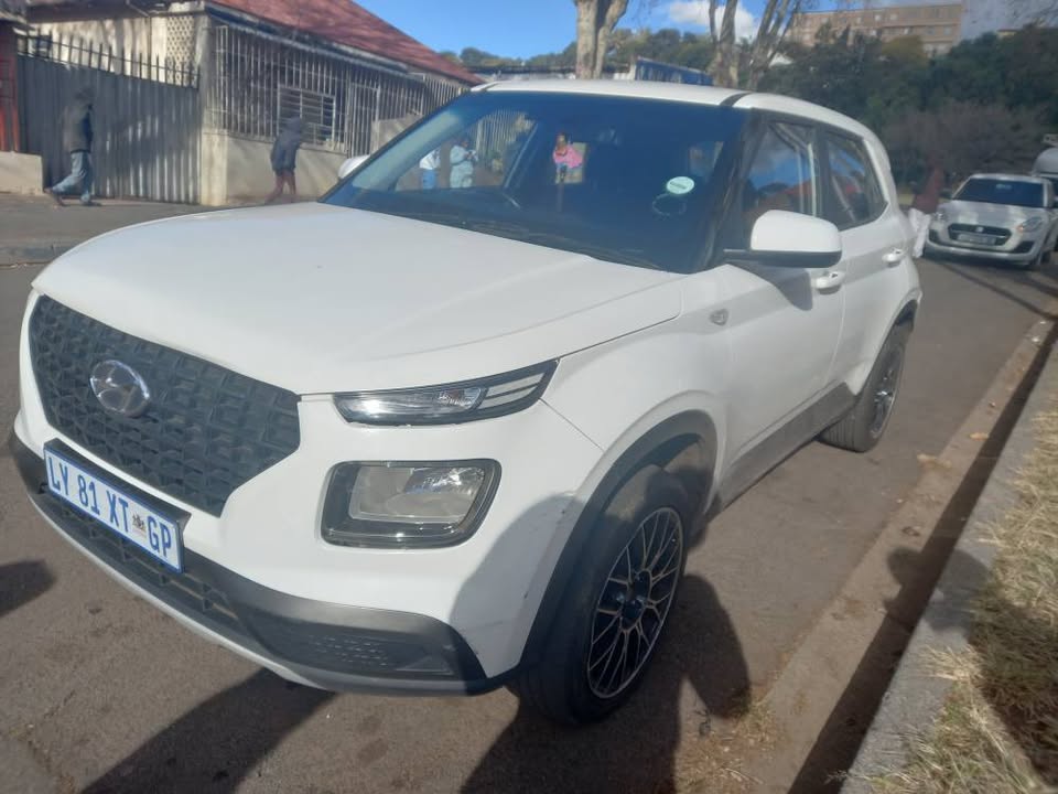 2022 HYUNDAI VENUE 1.0T PETROL, MANUAL, WHITE, 32000KMS SERVICE BOOK
