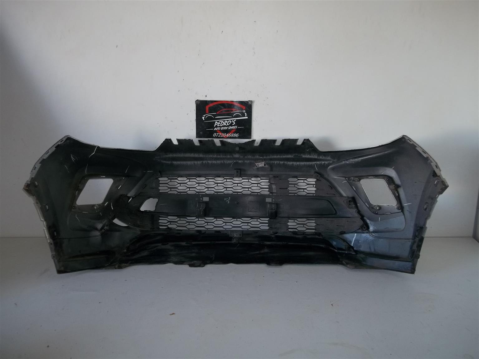 Mahindra KUV100 rear bumper - Private Seller Mahindra KUV100 rear bumper - Private Seller