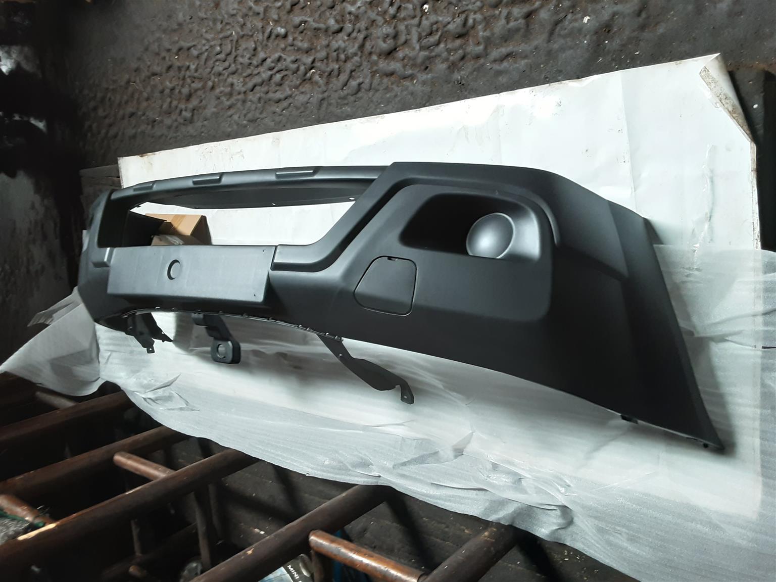 Selling NISSAN NP200 FRONT BUMPER - Private Seller Selling NISSAN NP200 FRONT BUMPER - Private Seller