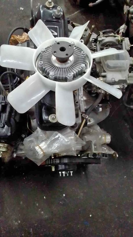 TOYOTA 4Y COMPLETE ENGINE FOR SALE - Private Seller TOYOTA 4Y COMPLETE ENGINE FOR SALE - Private Seller