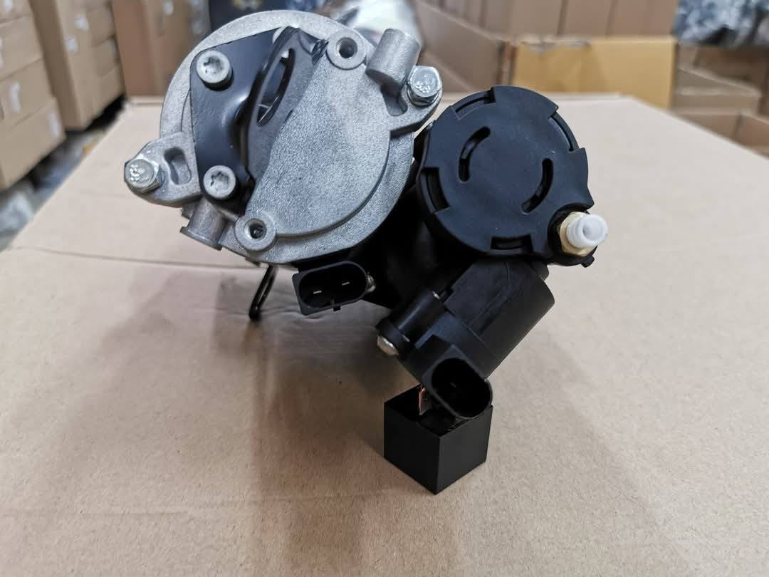 NEW MERCEDES BENZ AIRMATIC PUMPS FOR W221 S-CLASS S350 S500 AVAILABLE - Private Seller