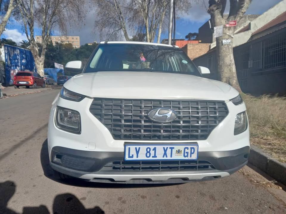 2022 HYUNDAI VENUE 1.0T PETROL, MANUAL, WHITE, 32000KMS SERVICE BOOK