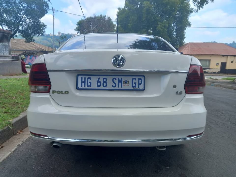 2018 VW POLO 6 SEDAN COMFORTLINE 1.6 Petrol, Manual, White Color, Mileage 72000kms