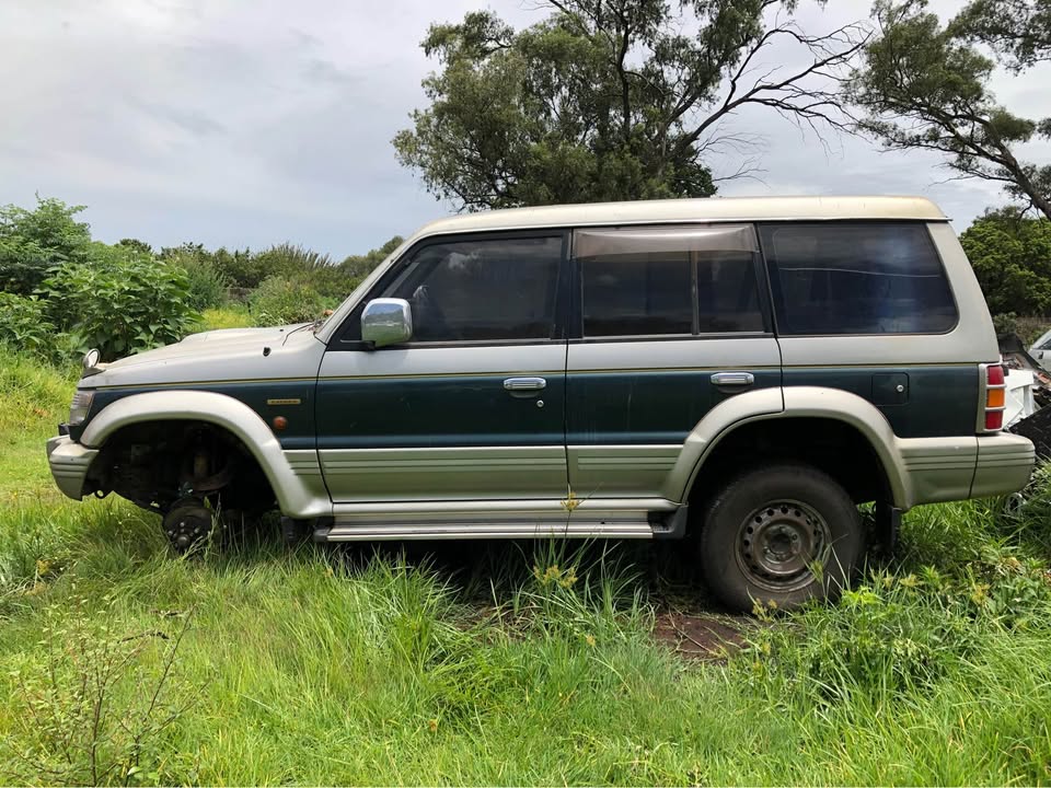 Mitsubishi Pajero 2.8 stripping for parts