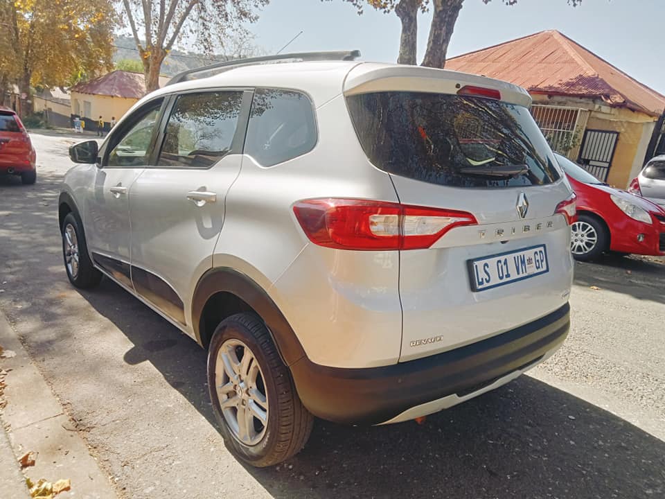 2022 Renault Triber 1.0Automatic