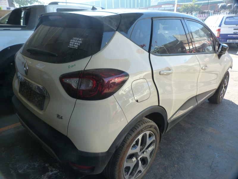 Renault Captur 1.2 TCe Dynamique AT Cream - 2018 STRIPPING FOR SPARES - Private Seller Renault Captur 1.2 TCe Dynamique AT Cream - 2018 STRIPPING FOR SPARES - Private Seller