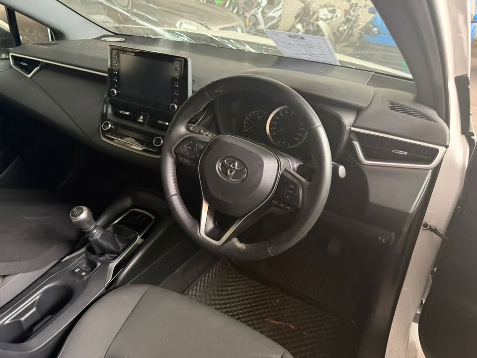 2019 TOYOTA COROLLA 1.2 TXS - Private Seller 2019 TOYOTA COROLLA 1.2 TXS - Private Seller