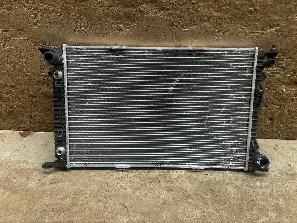 Audi Q5 and A5 Radiator - Private Seller Audi Q5 and A5 Radiator - Private Seller