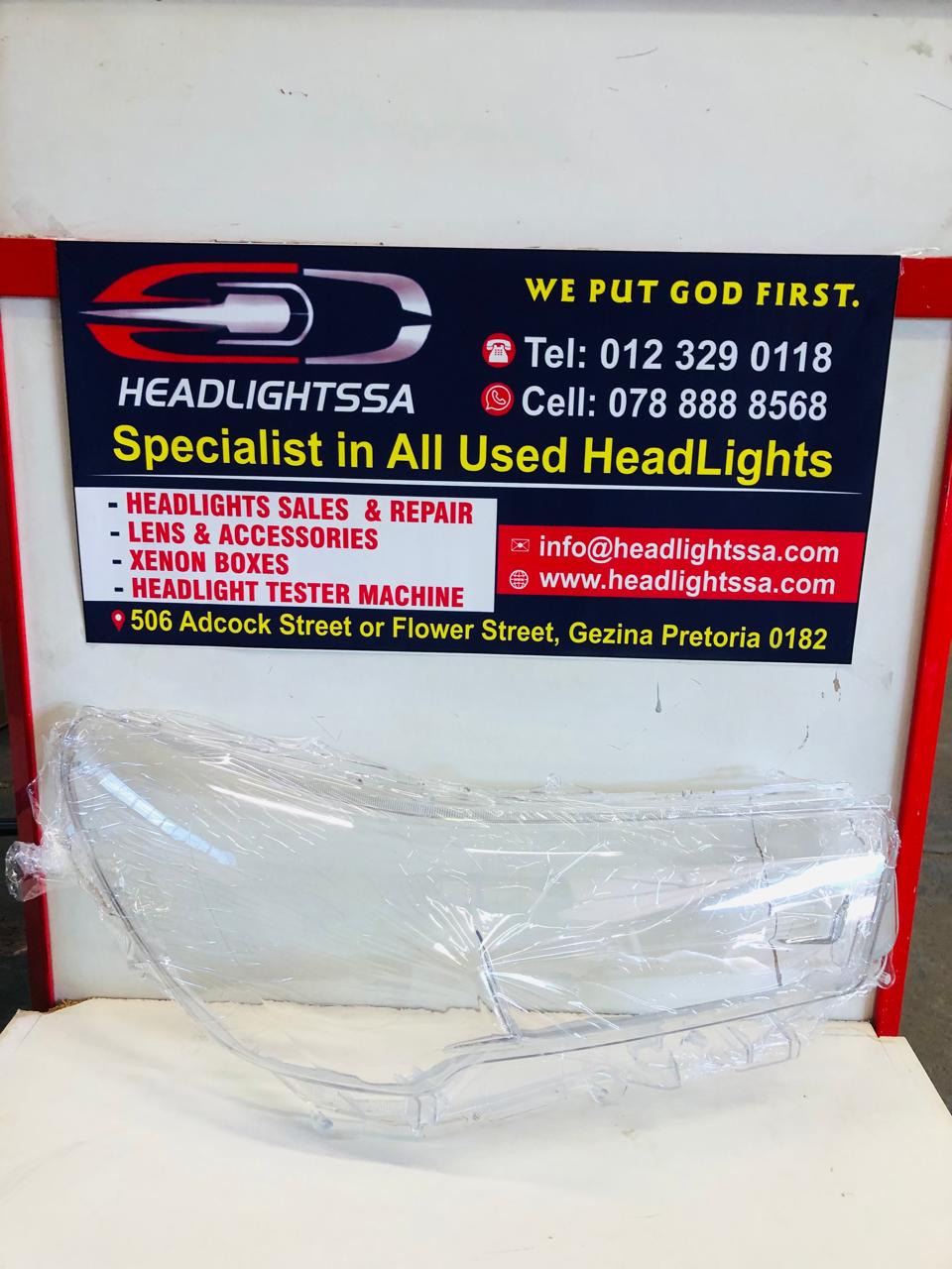 Toyota Hilux Legend RS right side headlight replacement lens - Private Seller Toyota Hilux Legend RS right side headlight replacement lens - Private Seller