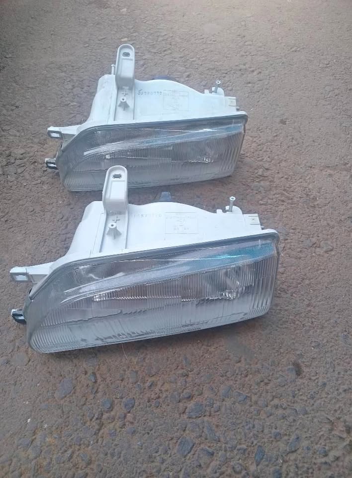 Toyota corolla Kentucky rounder E90 and E92 left headlight for sale