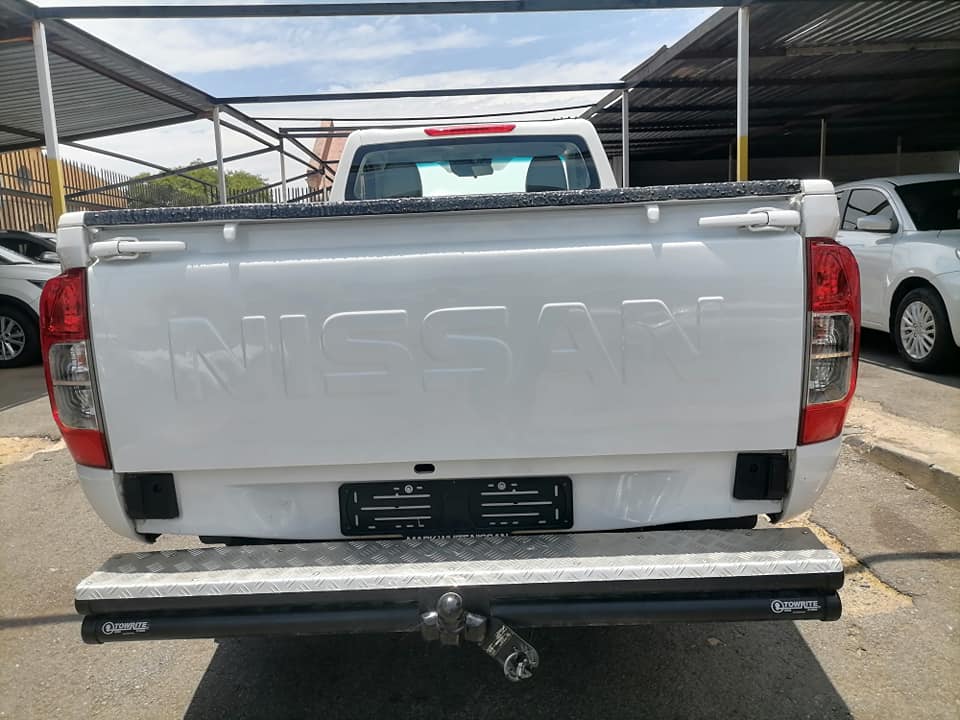 2022 Nissan Navara 2.5 Single Cab High Rider Bakkie with a Service book