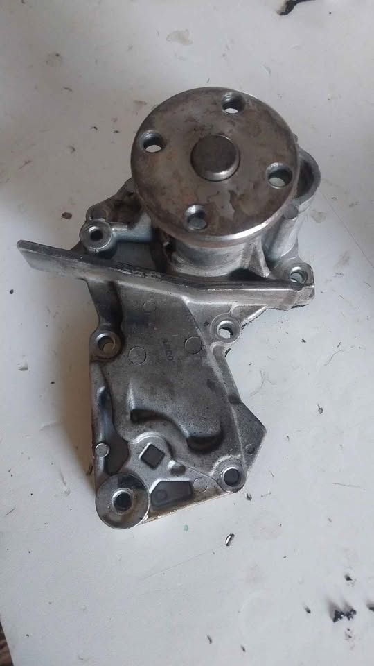 Volvo V60 T4/T3 2012 water pump for sale - Private Seller Volvo V60 T4/T3 2012 water pump for sale - Private Seller