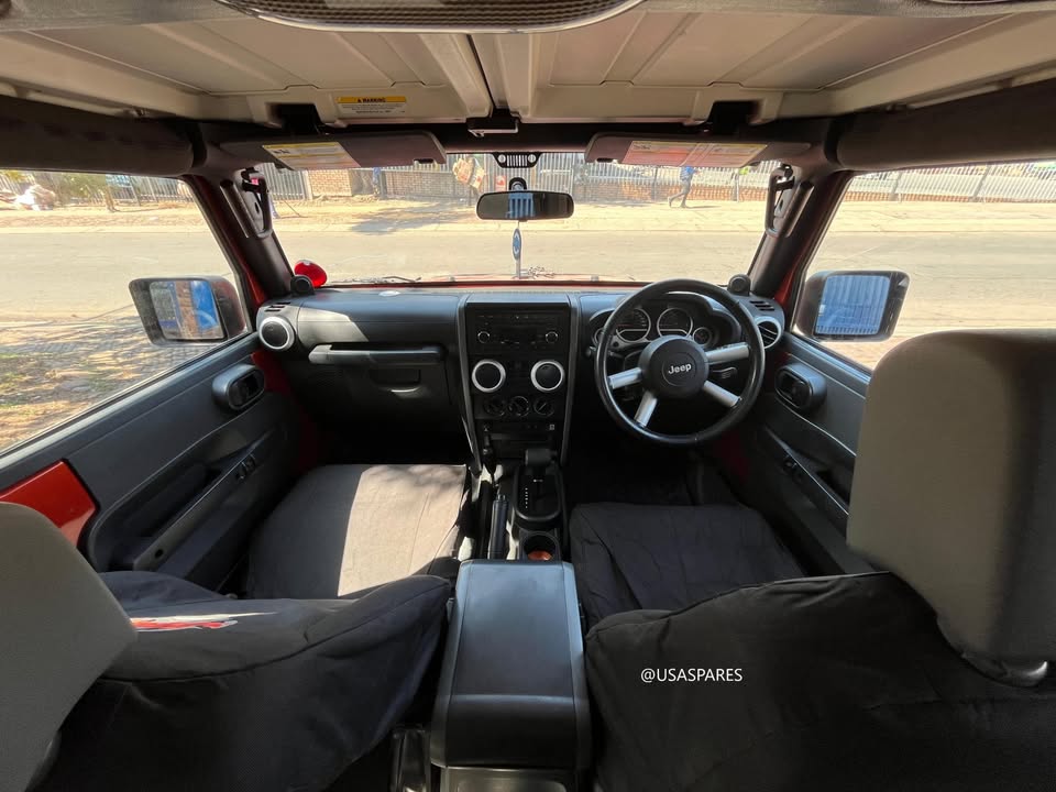Jeep Wrangler 2.8 JK 2009 Interior Spare Parts For Sale - Private Seller Jeep Wrangler 2.8 JK 2009 Interior Spare Parts For Sale - Private Seller