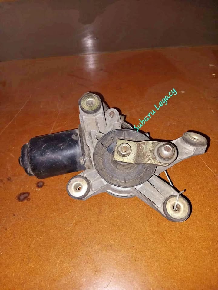 Subaru Legacy wiper linkeage motor Subaru Legacy wiper linkeage motor
