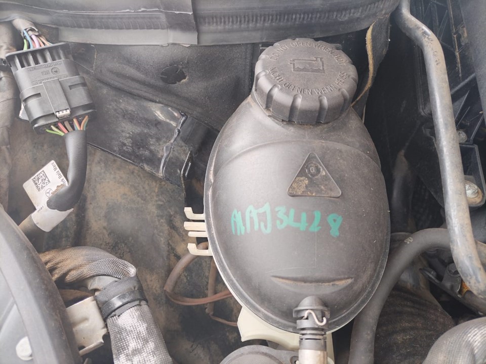 2014 mercedes cls 350 bluetec w218 radiator bottle for sale