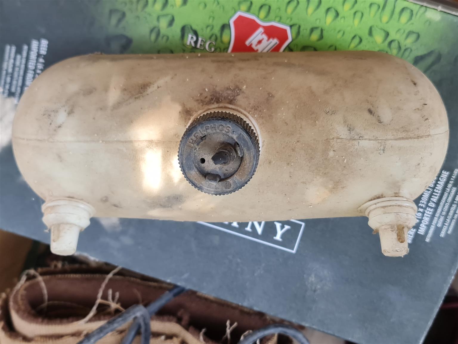 VW Beatle 1972/77 windscreen washer bottle - Private Seller VW Beatle 1972/77 windscreen washer bottle - Private Seller