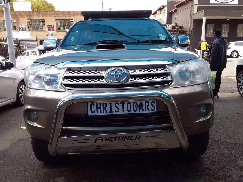 Used 2010 Toyota Fortuner 3.0D-4D 4x4 - Private Seller Used 2010 Toyota Fortuner 3.0D-4D 4x4 - Private Seller