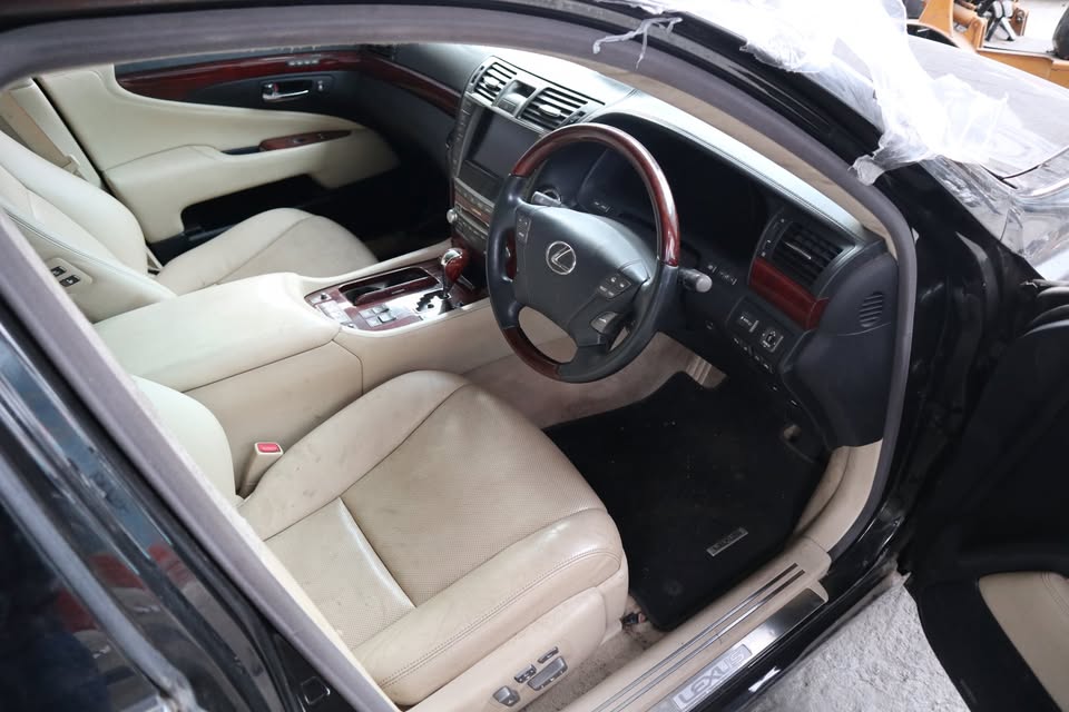 LEXUS LS600HL STRIPPING FOR SPARES ! - Private Seller LEXUS LS600HL STRIPPING FOR SPARES ! - Private Seller