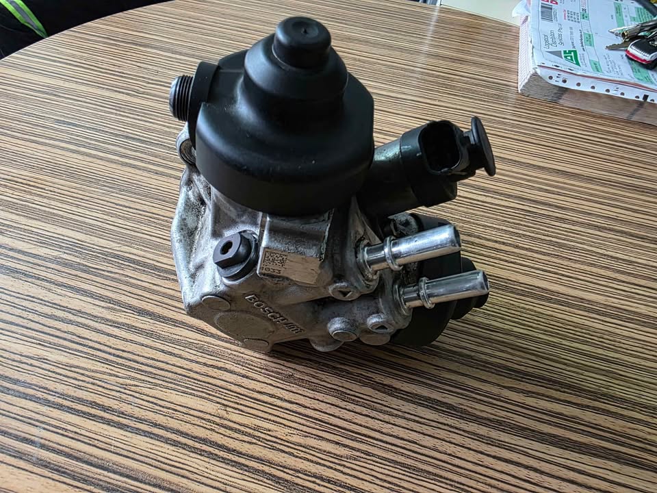 JEEP 3.0 DIESEL HIGH PRESSURE PUMP - Private Seller JEEP 3.0 DIESEL HIGH PRESSURE PUMP - Private Seller