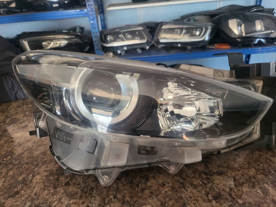 2017 Mazda 3 right headlight for sale - Private Seller