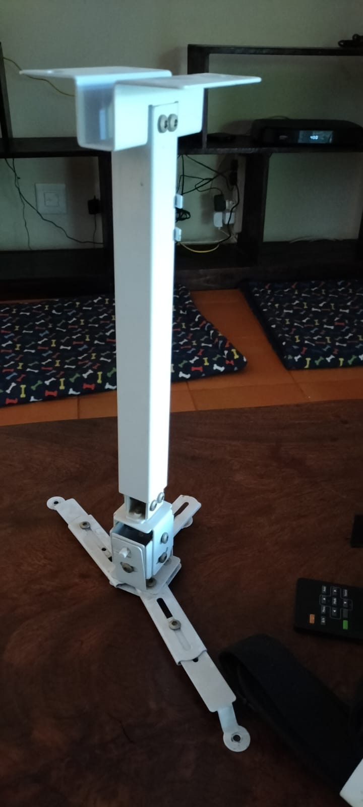 BenQ MS513P DLP Projector with ceiling bracket