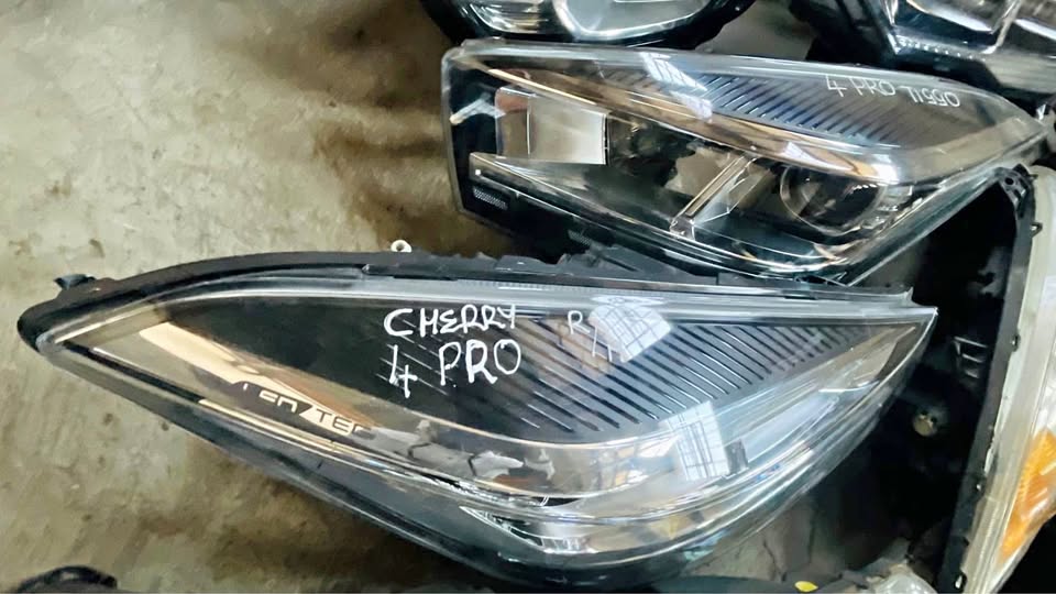 Chery Tiggo 4 Pro headlights - Private Seller Chery Tiggo 4 Pro headlights - Private Seller