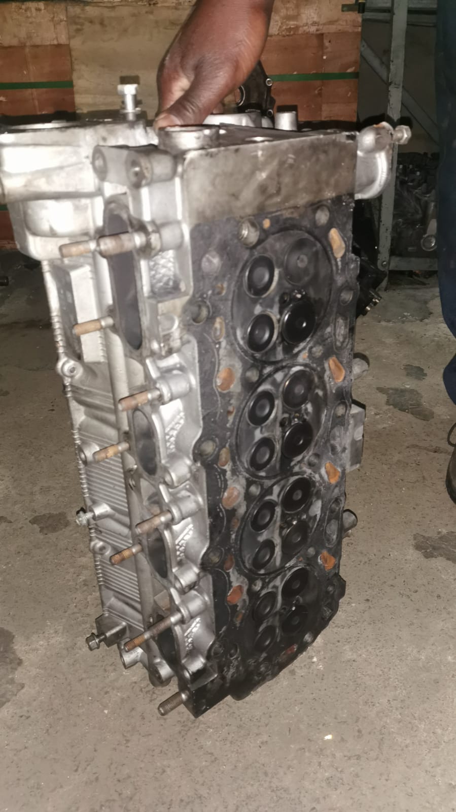 Mitsubishi Triton 2.5 cylinder head for sale - Private Seller