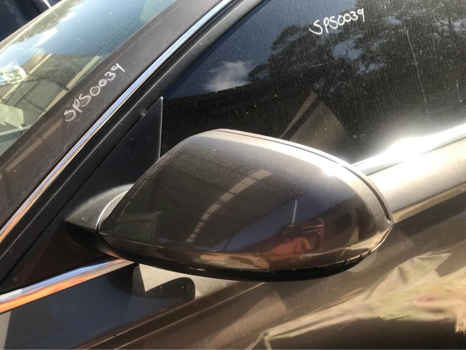 AUDI A6 3.0T RIGHT AND LEFT SIDE MIRRORS - Private Seller