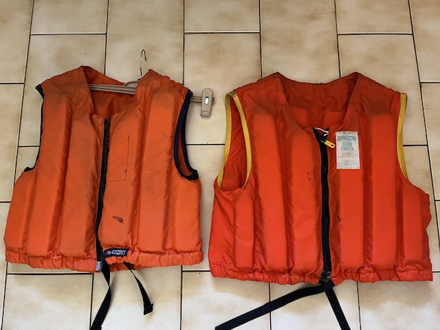 Life Jackets Life Jackets