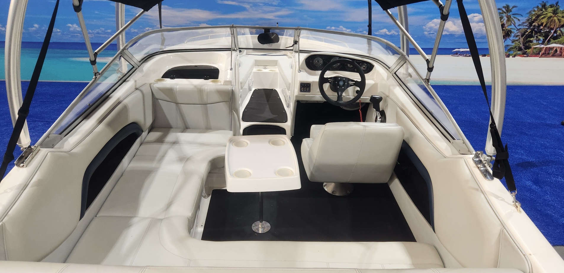 PANACHE 2150 LX ON TRAILER 250 HP MERCURY VERADO 4 STROKE 147 HOUR