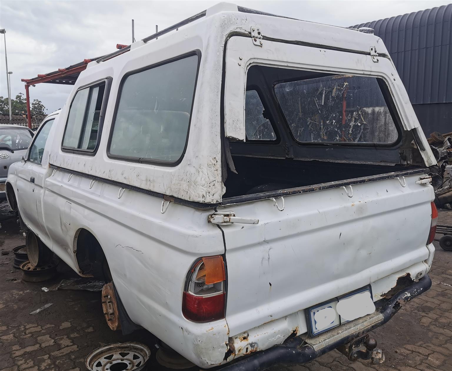 2000 Mitsubishi Colt 2.8D LWD - Stripping for Spares