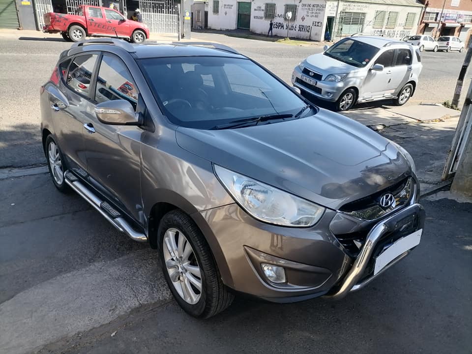 2011 Hyundai iX35 2.0 Automatic with a leather seat Spare key