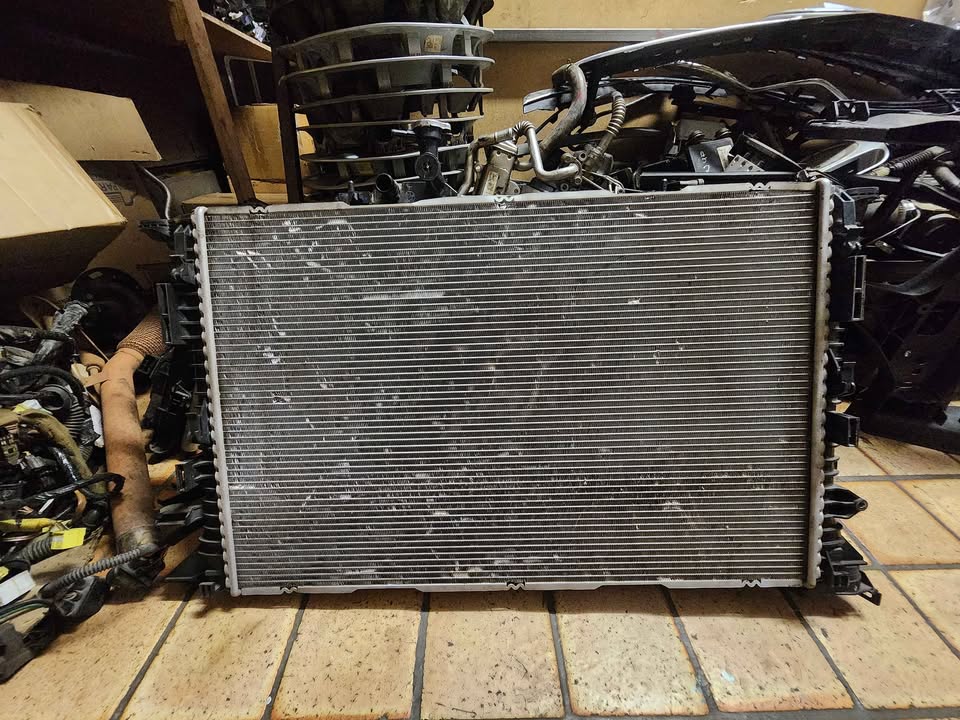 Audi A4 A5 fan and radiator - Private Seller Audi A4 A5 fan and radiator - Private Seller