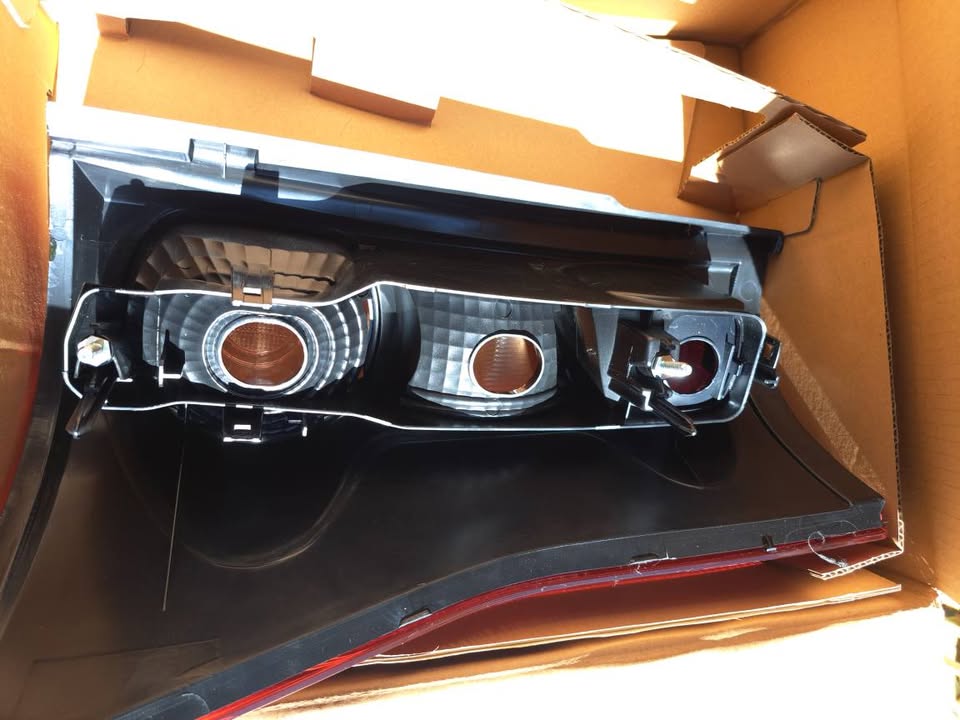 Nissan np200 taillamp - Private Seller